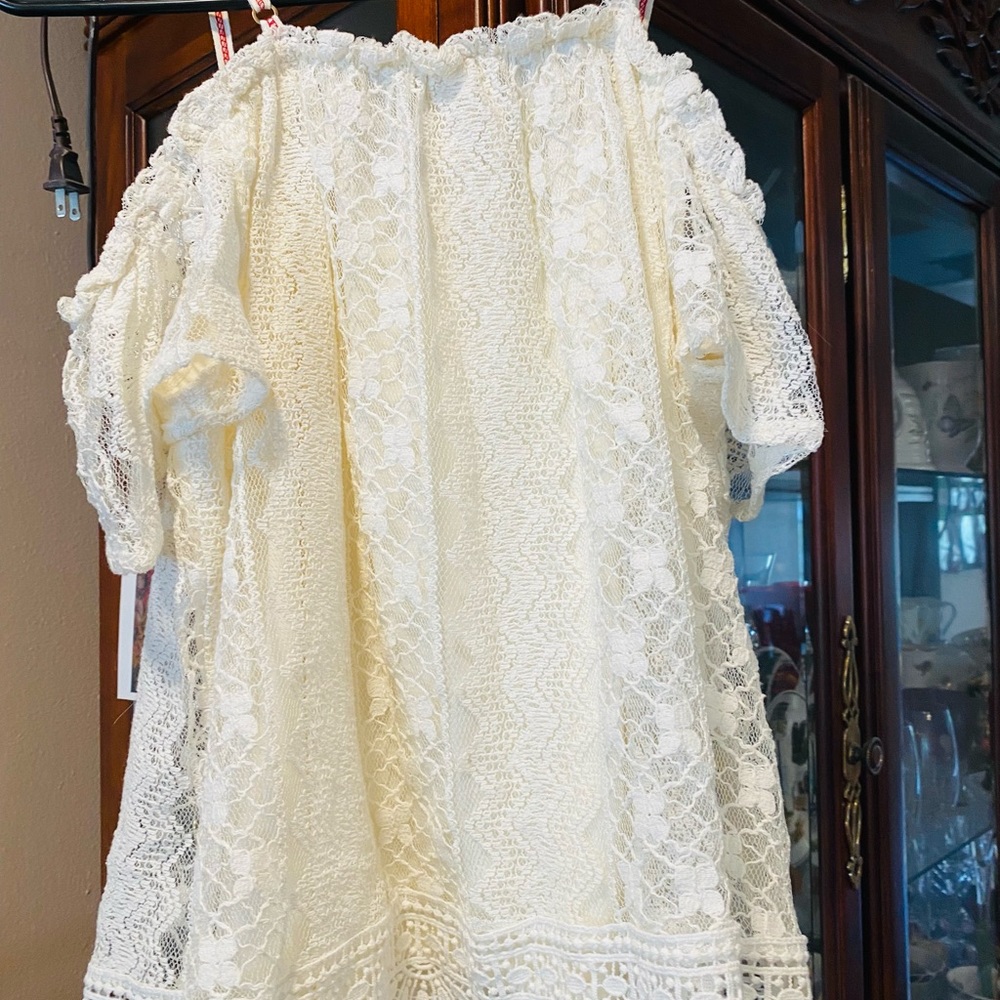 Xhilaration Lace Short Sleeve Top EUC NWOT SZ Small